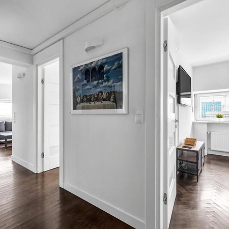 23Rd Floor 3Br Apt With Views Of Varsavia Esterno foto