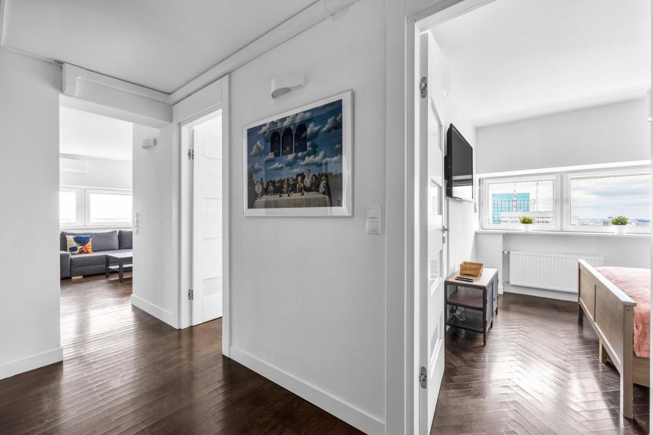 23Rd Floor 3Br Apt With Views Of Varsavia Esterno foto